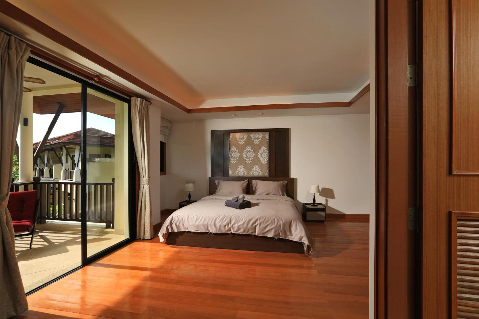 2bdr Townhouse In Laguna Village By Capital Pro *